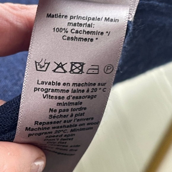 NWT Zadig & Voltaire Rona 100% Cashmere Cardigan in Navy Missing Belt Size Small - Picture 12 of 16